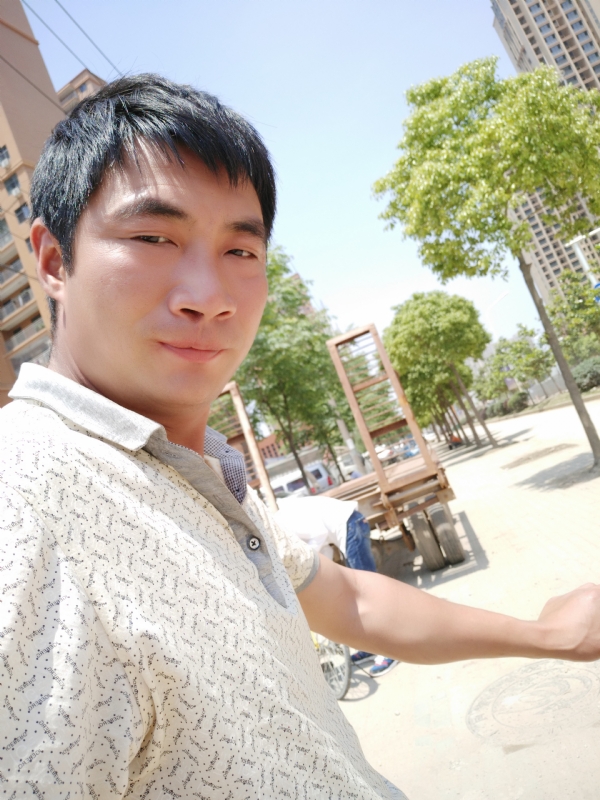 勇哥的第一张照片--三明相亲服务中心