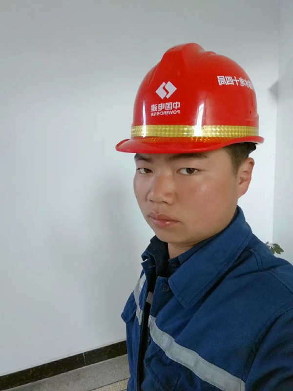 小公牛的第一张照片--三明相亲服务中心