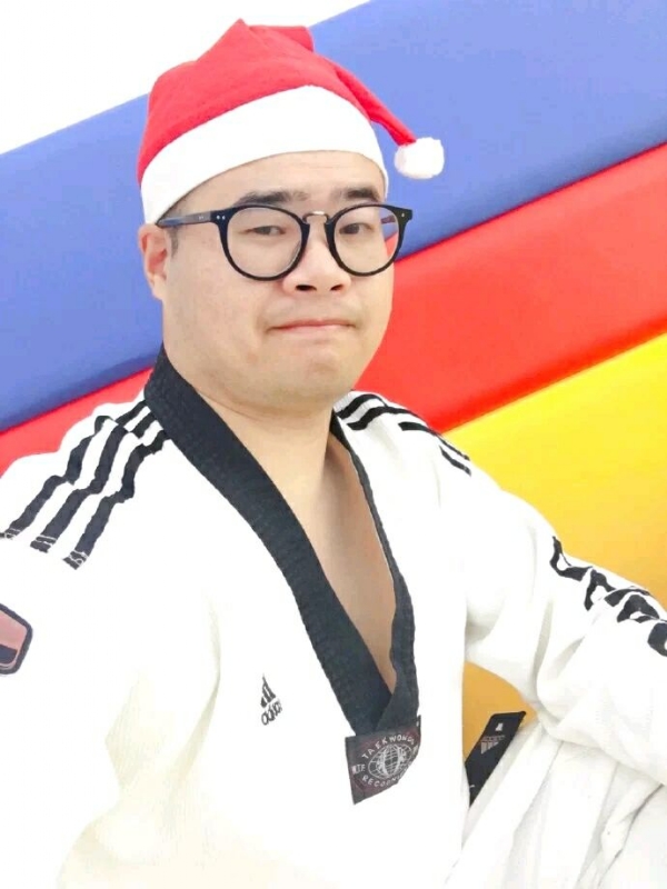 何当重相见的第一张照片--三明相亲服务中心