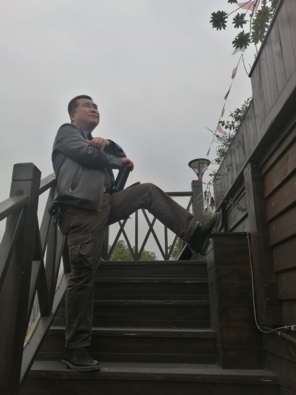 孤单背影的第一张照片--三明相亲服务中心