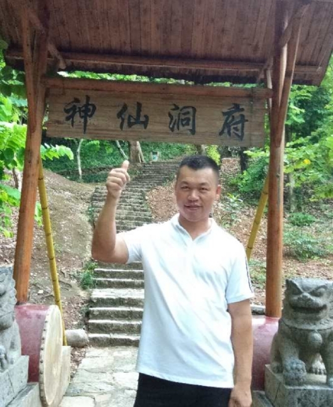 强仔的第一张照片--三明相亲服务中心