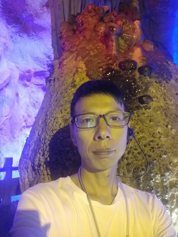 红叶的第一张照片--三明相亲服务中心