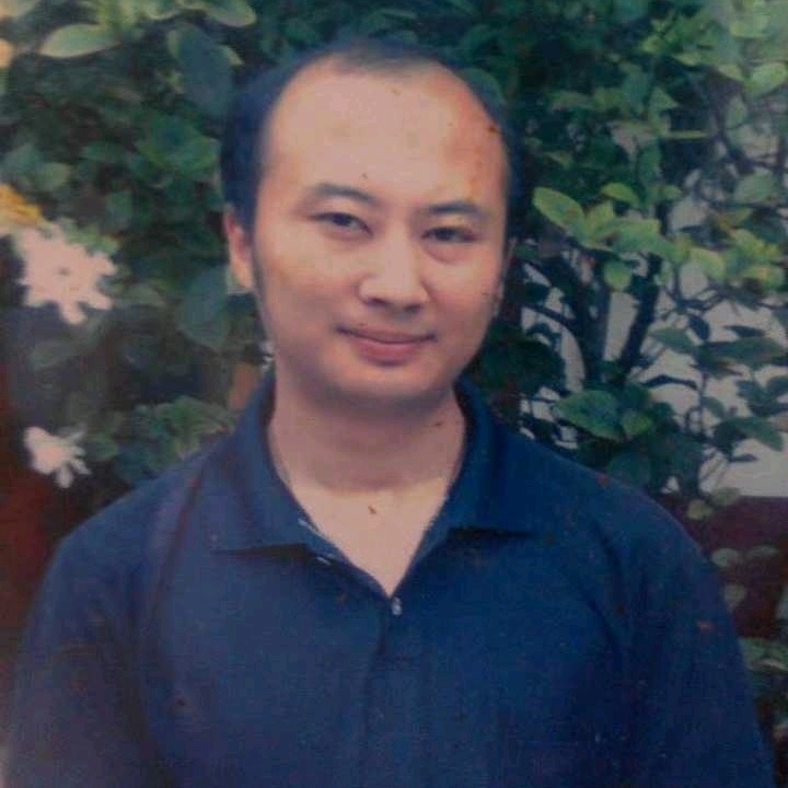 石峰里的生命的第一张照片--三明相亲服务中心