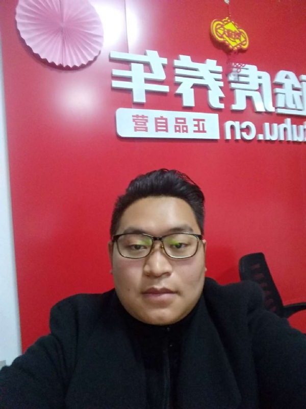 向上倾斜45度的第一张照片--三明相亲服务中心