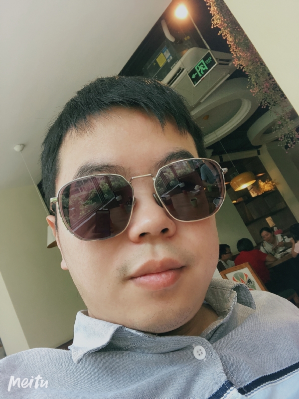 月台等路人的第一张照片--三明相亲服务中心