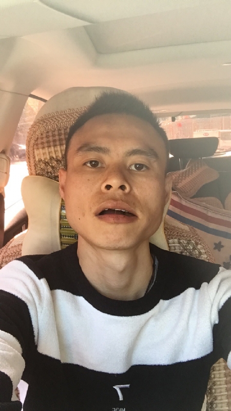 小何的第一张照片--三明相亲服务中心