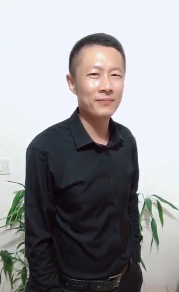 地huhi的第一张照片--三明相亲服务中心