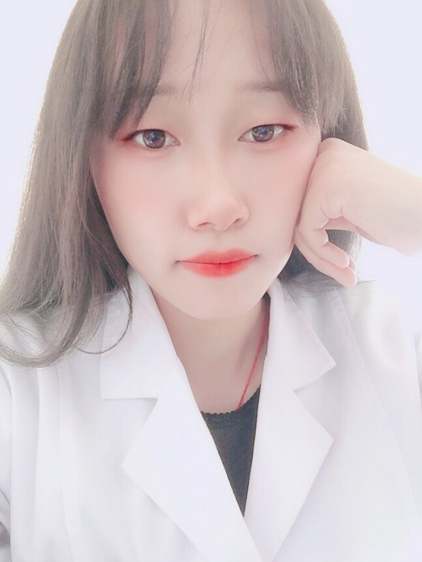 白婚纱的第一张照片--三明相亲服务中心