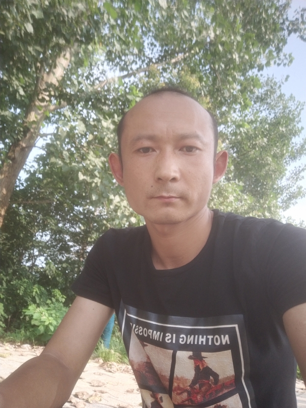 80大叔的第一张照片--三明相亲服务中心