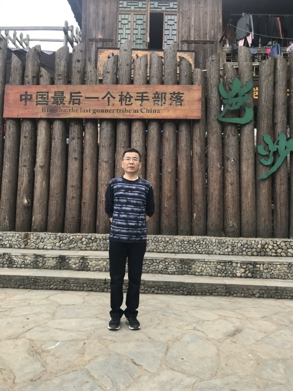屯里的富豪的第一张照片--三明相亲服务中心