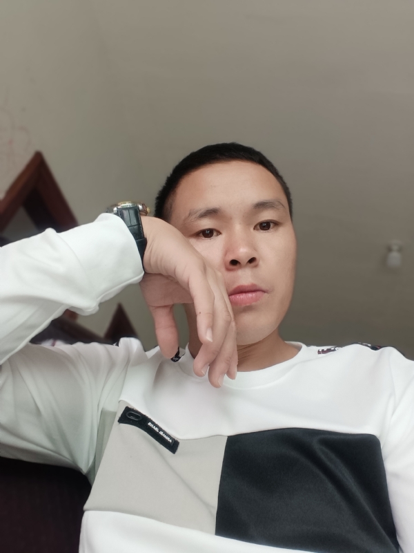 冷漠的第一张照片--三明相亲服务中心