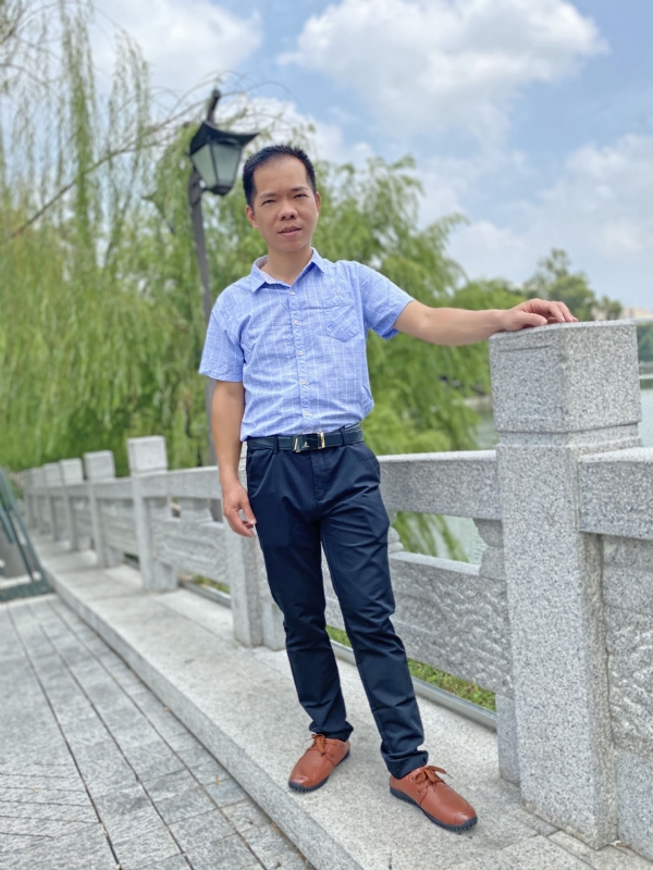 奇峰向阳的第一张照片--三明相亲服务中心