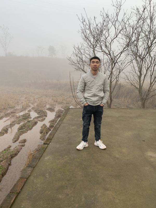 迷路的小猪的第一张照片--三明相亲服务中心