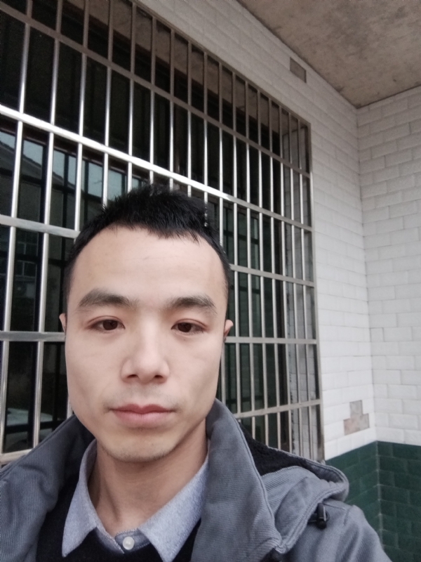 笑得那么开心的第三张照片--三明相亲服务中心