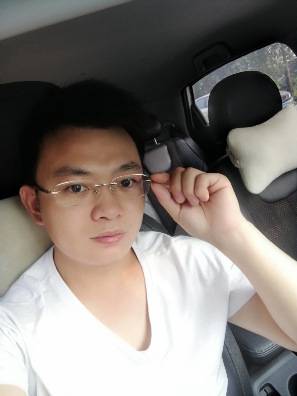 幸福的拥抱的第二张照片--三明相亲服务中心