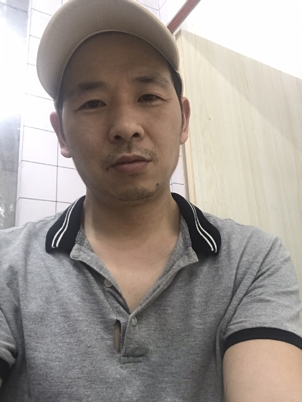 老何的第一张照片--三明相亲服务中心