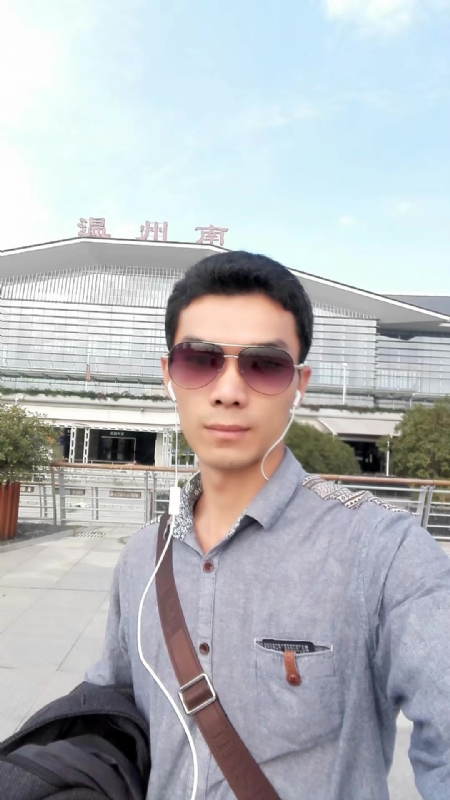 错把真心喂了狗的第三张照片--三明相亲服务中心