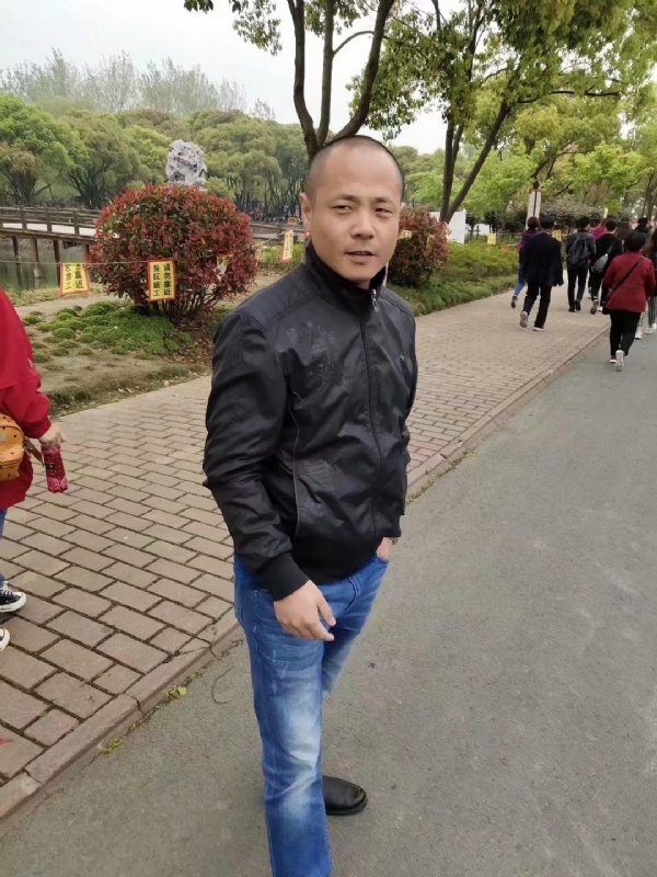 傻子的第一张照片--三明相亲服务中心