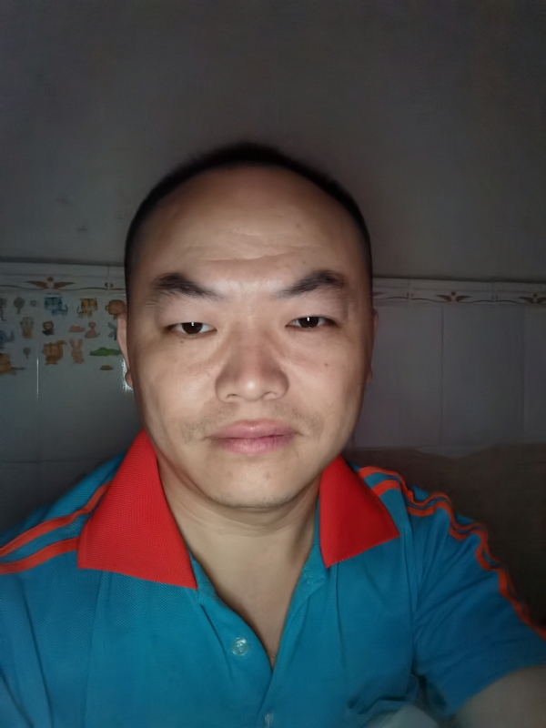 与子携老的第二张照片--三明相亲服务中心