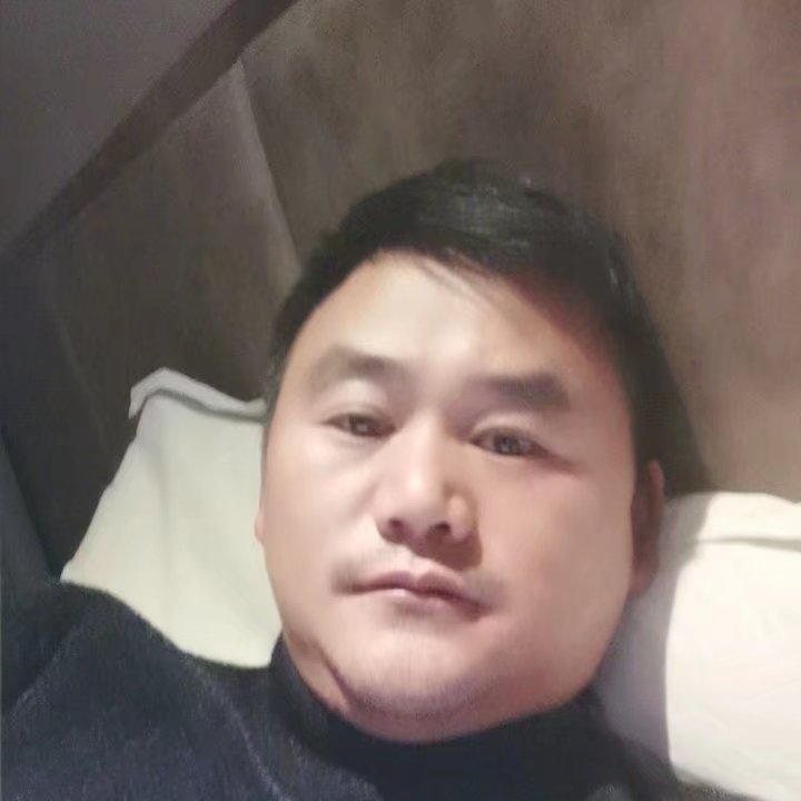 奔跑的第四张照片--三明相亲服务中心
