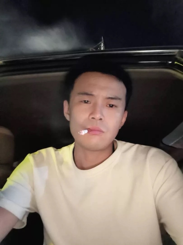 爱睡觉的土拨鼠的第一张照片--三明相亲服务中心
