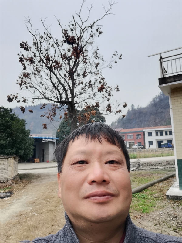 苏众青春冲浪的第一张照片--三明相亲服务中心