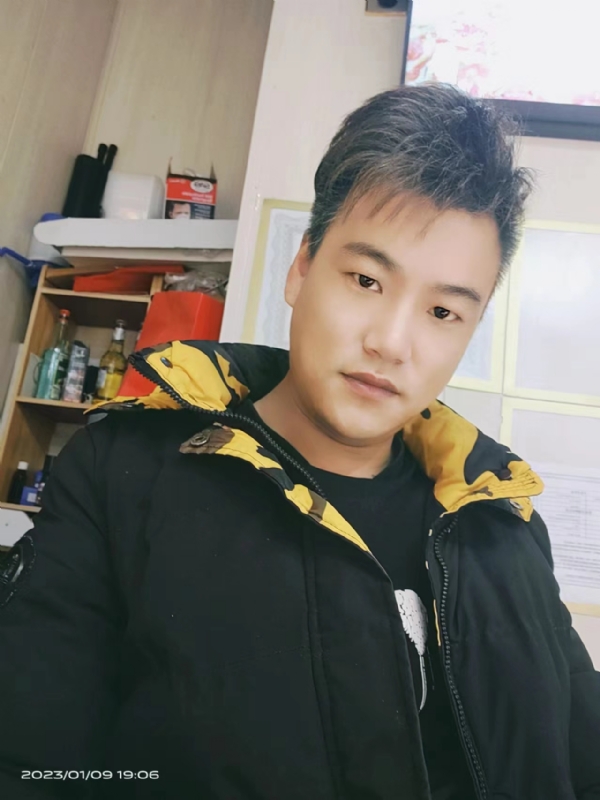 孤酒枕愁眼眠的第二张照片--三明相亲服务中心