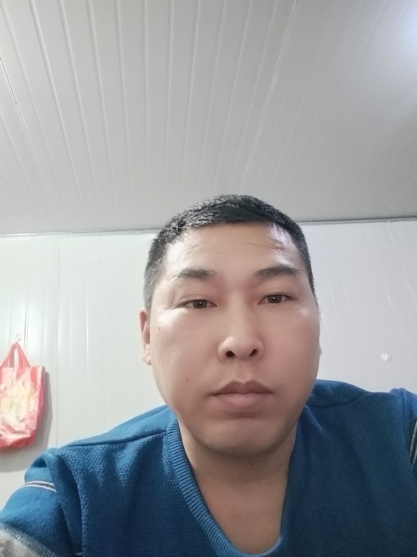 开着拖拉机去兜风的第一张照片--三明相亲服务中心