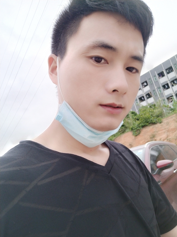 何凡的第二张照片--三明相亲服务中心