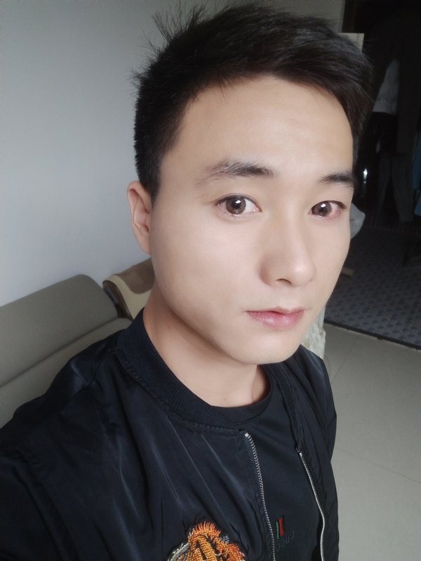 何凡的第三张照片--三明相亲服务中心