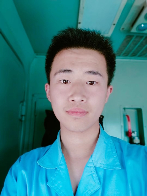 生而为人的第四张照片--三明相亲服务中心