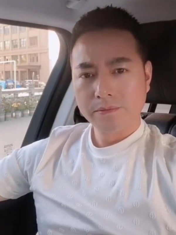 勿忘初心的第一张照片--三明相亲服务中心