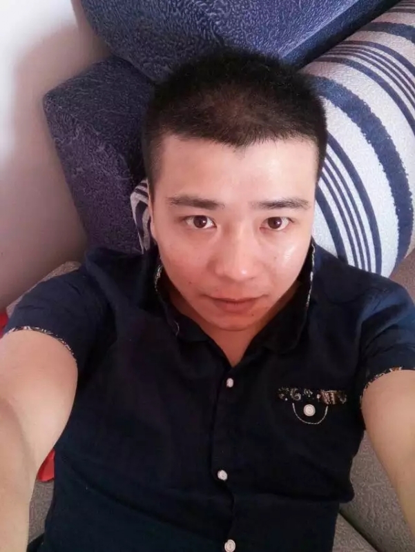 漫步的面包的第一张照片--三明相亲服务中心