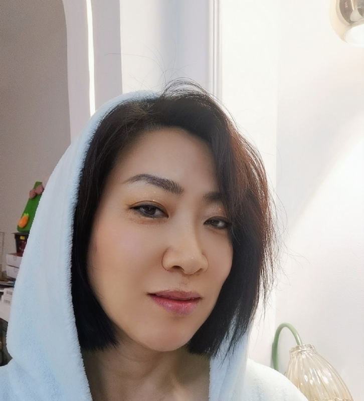 火玫瑰的第一张照片--三明相亲服务中心