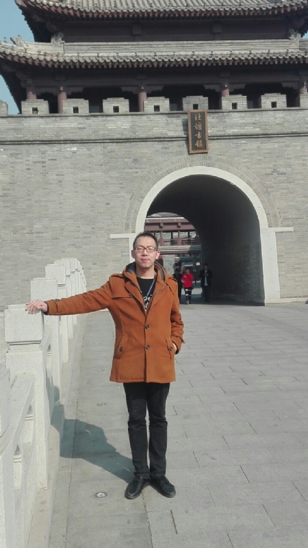 伟岸如山的第一张照片--三明相亲服务中心