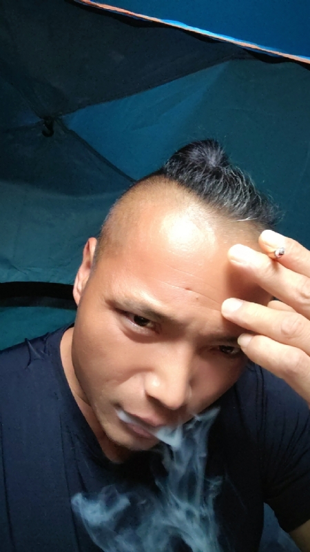 伯爵的第四张照片--三明相亲服务中心