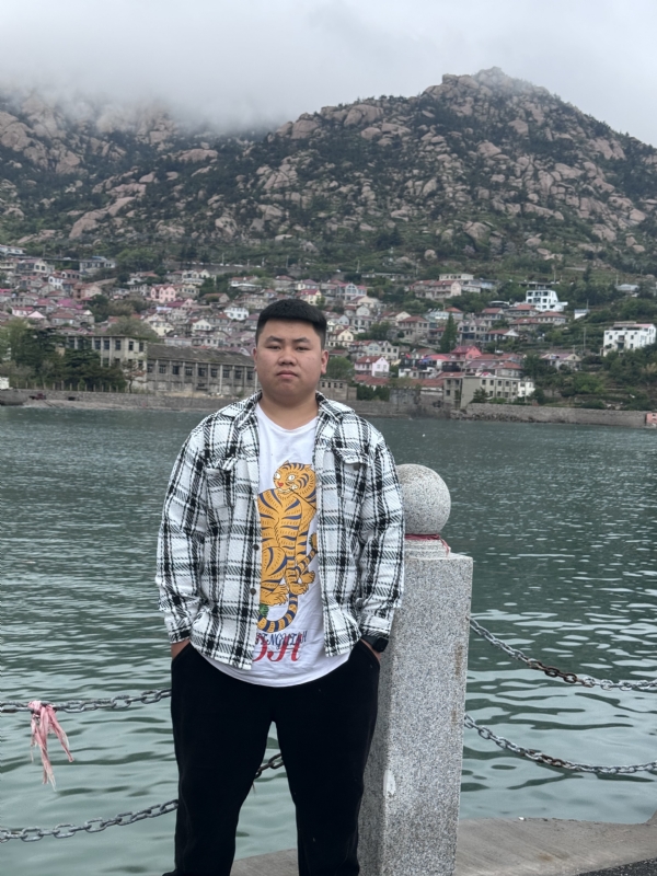 谨慎的第一张照片--三明相亲服务中心