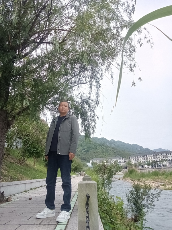 飞雪飘零的第一张照片--三明相亲服务中心
