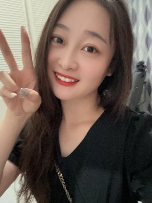 草莓的第一张照片--三明相亲服务中心