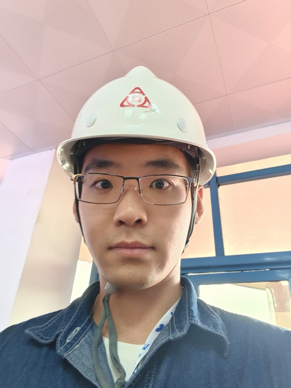 何鹏宇的第二张照片--三明相亲服务中心