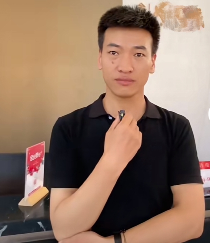 一杯梁白开的第一张照片--三明相亲服务中心