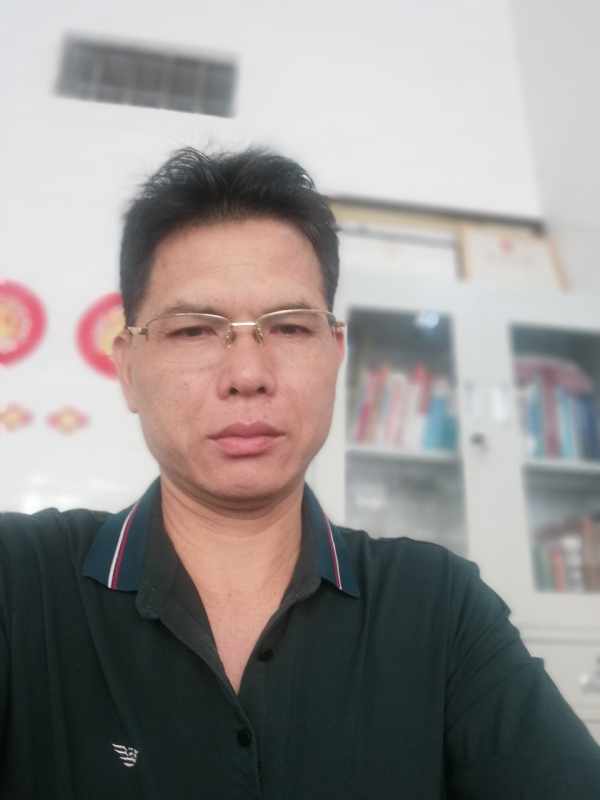 后视镜的第二张照片--三明相亲服务中心