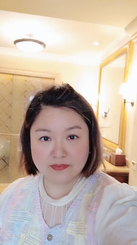 衎静玲瓏的第二张照片--三明相亲服务中心
