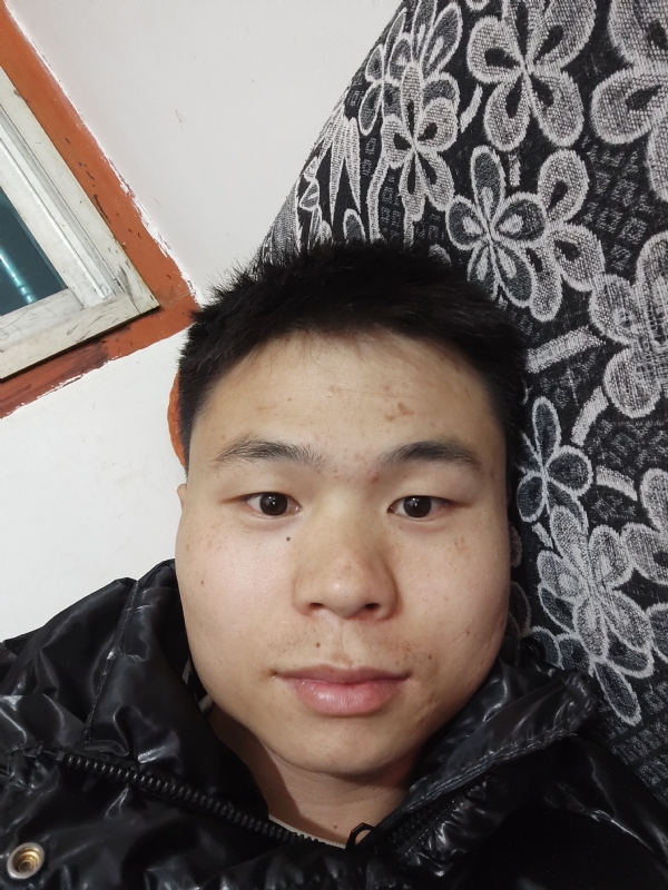 麒麟区幼儿园扛把子的第三张照片--三明相亲服务中心
