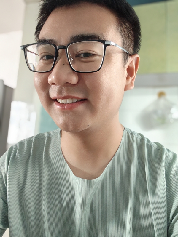 田田向上的第一张照片--三明相亲服务中心