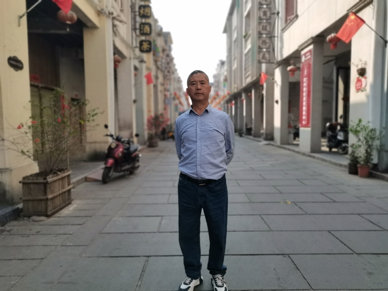 一粒尘埃的第一张照片--三明相亲服务中心