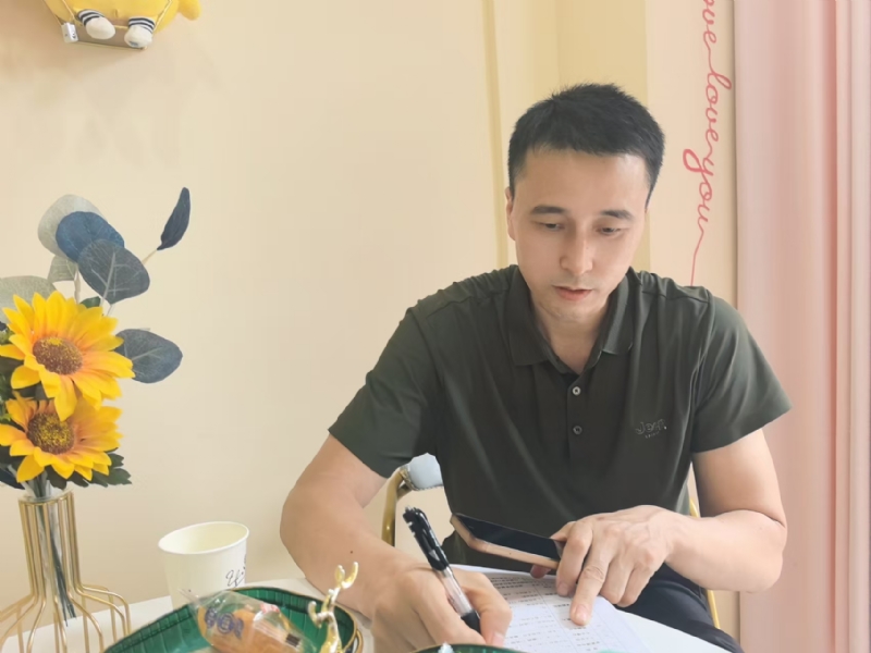 笑看一切的第二张照片--三明相亲服务中心