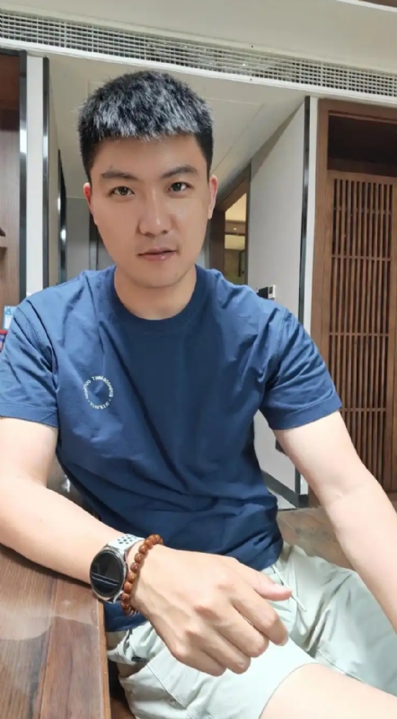 大鹏展翅的第一张照片--三明相亲服务中心