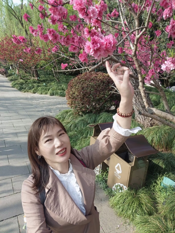 丽娜的第四张照片--三明相亲服务中心