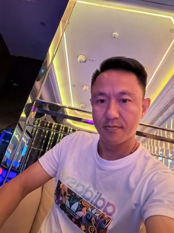 辞岸的第一张照片--三明相亲服务中心